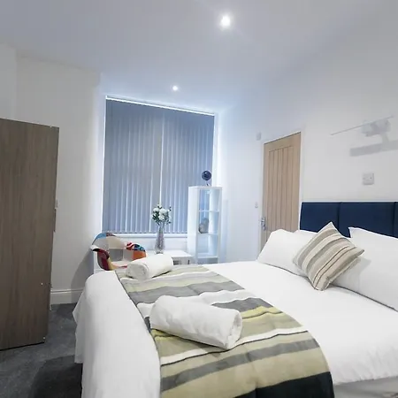 Hillcrest Leeds (West Yorkshire)