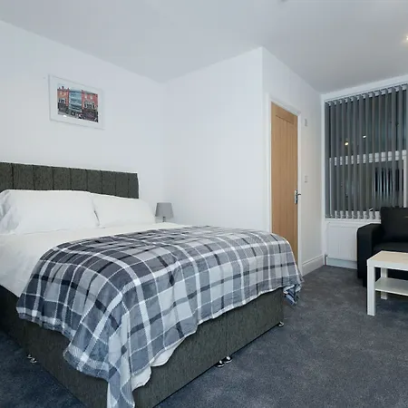 Hillcrest Leeds (West Yorkshire)